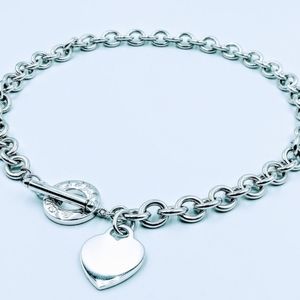 AUTHENTIC TIFFANY'S HEART TOGGLE NECKLACE